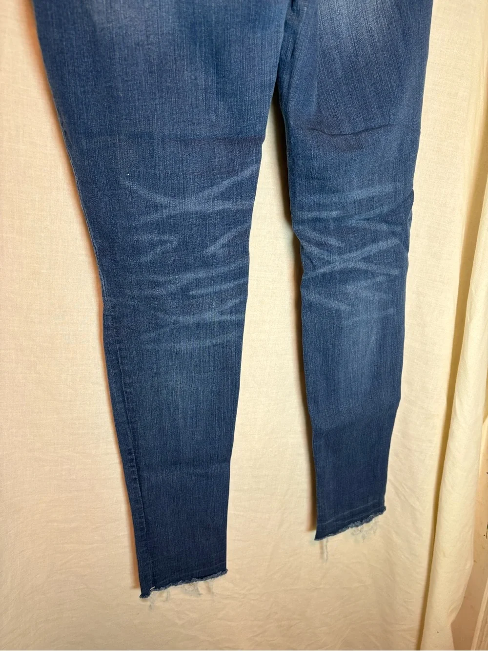 Indigo Rein Distressed Ankle Skinny Jeans Juniors 7 Medium Wash Raw Hem
